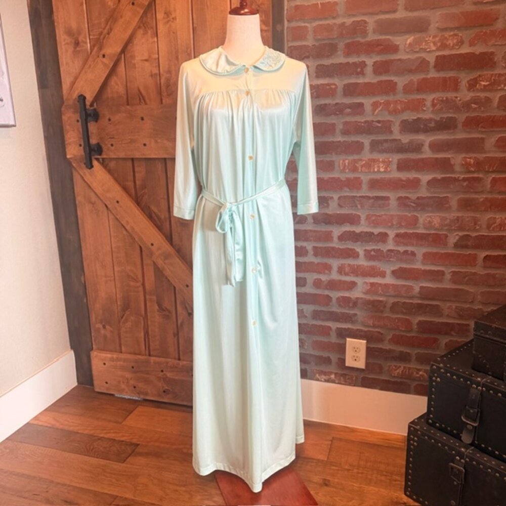 Women's Vintage Lorraine Mint Green Nylon Nightgown Cottagecore Coquette Medium